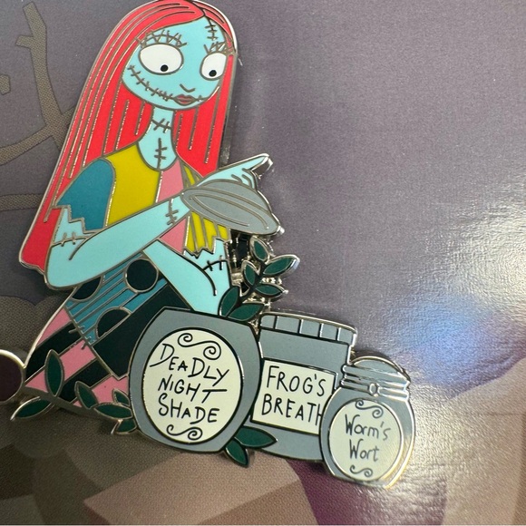 NWT. Disney Parks Nightmare Before Christmas 4 pin booster set of pins - Picture 14 of 14